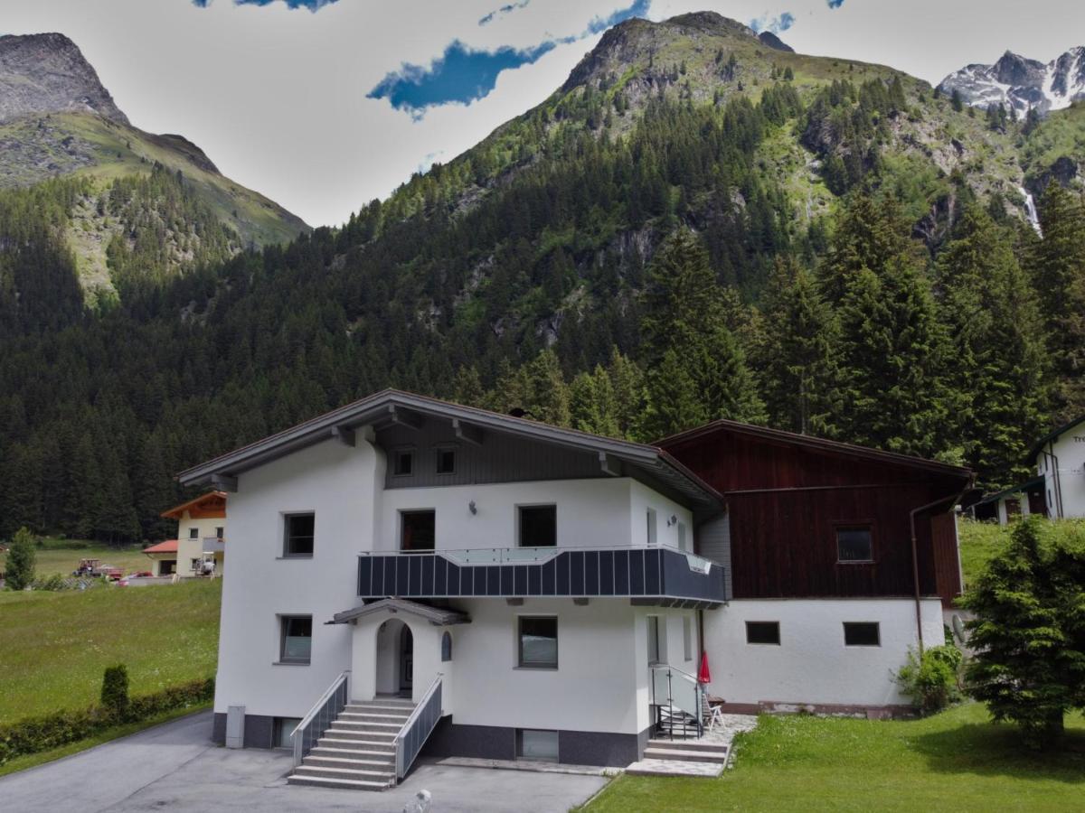 Apart Montana Sankt Leonhard im Pitztal Luaran gambar